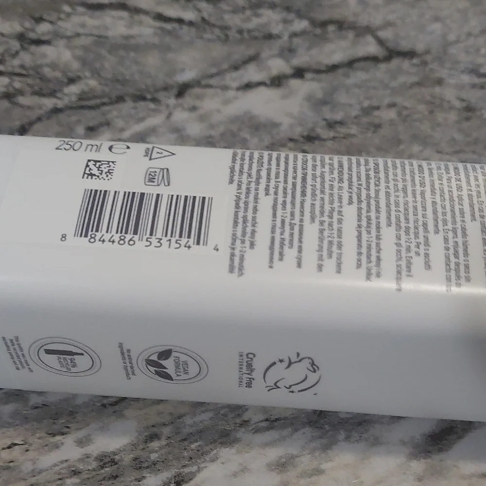 Biolage All In One Multi-Benefit Hairspray - White - Picture 8 of 8